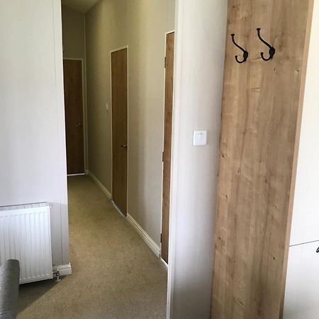 8 Birth Lodge On Cayton Bay Holiday Park スカーバラ エクステリア 写真