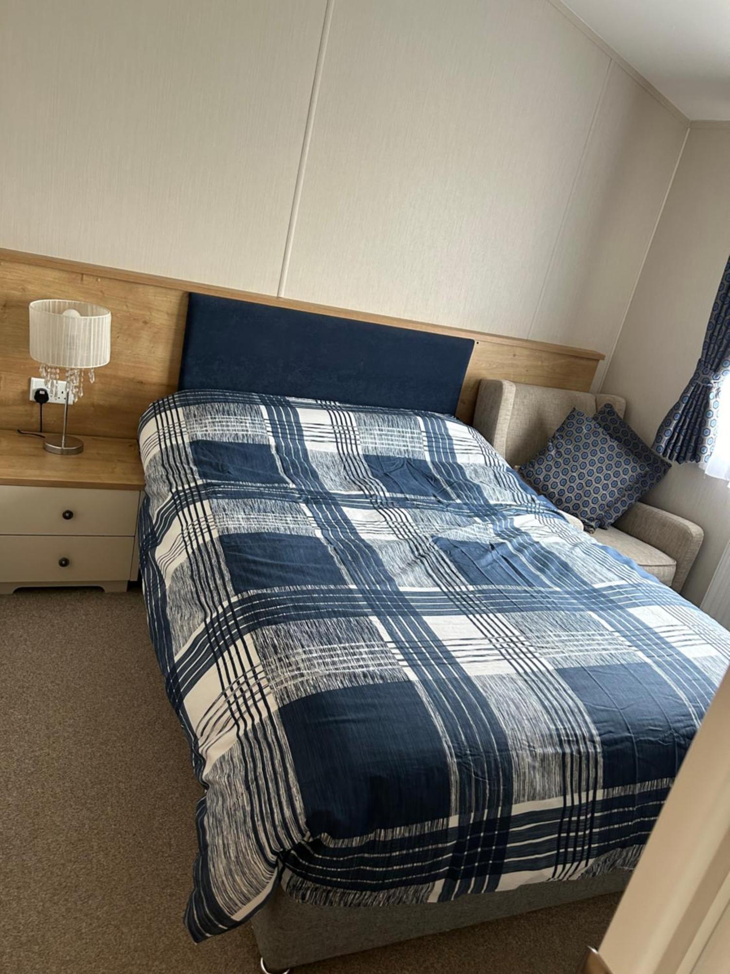 8 Birth Lodge On Cayton Bay Holiday Park スカーバラ エクステリア 写真